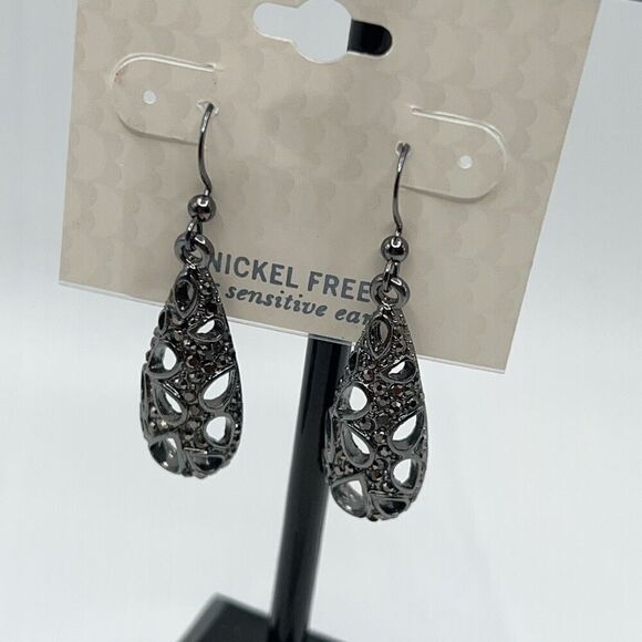Dress Barn Antique Silver Grey Crystal Drop Earrings - Picture 1 of 6